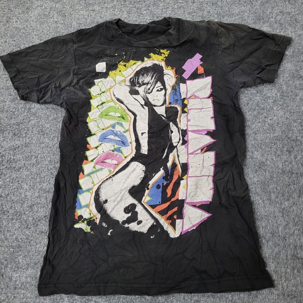 Rihanna T-Shirt Womens Size S Black Graphic Concert Tee Pop Art Short Sleeve